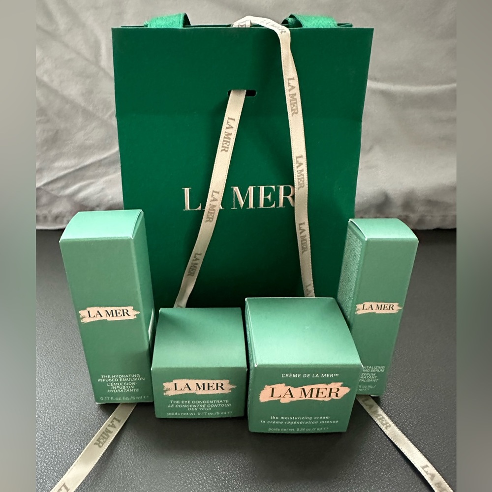 LA MER 4 pc gift set + paper bag